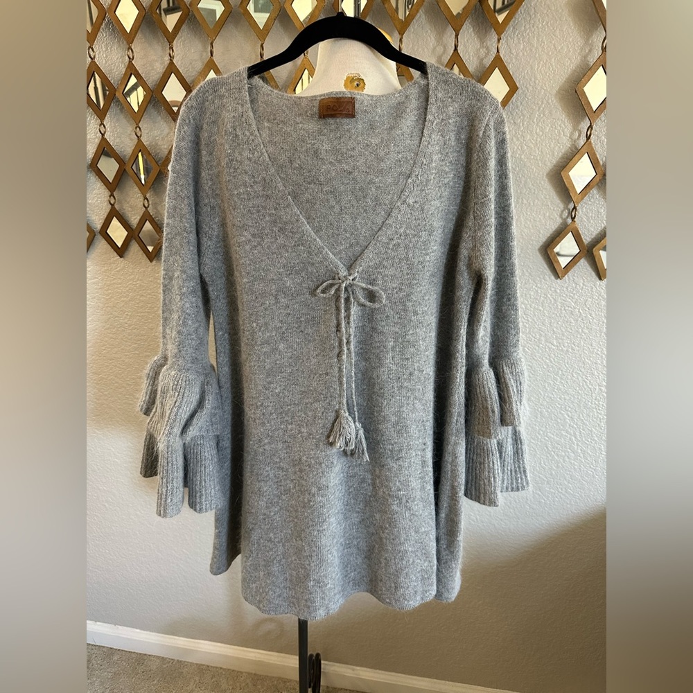 POL Gray Knit Sweater with Amazing Sleeves